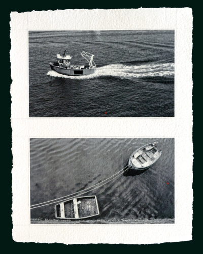 Un peu de bois se trouve sous l'eau, même sous la pluie